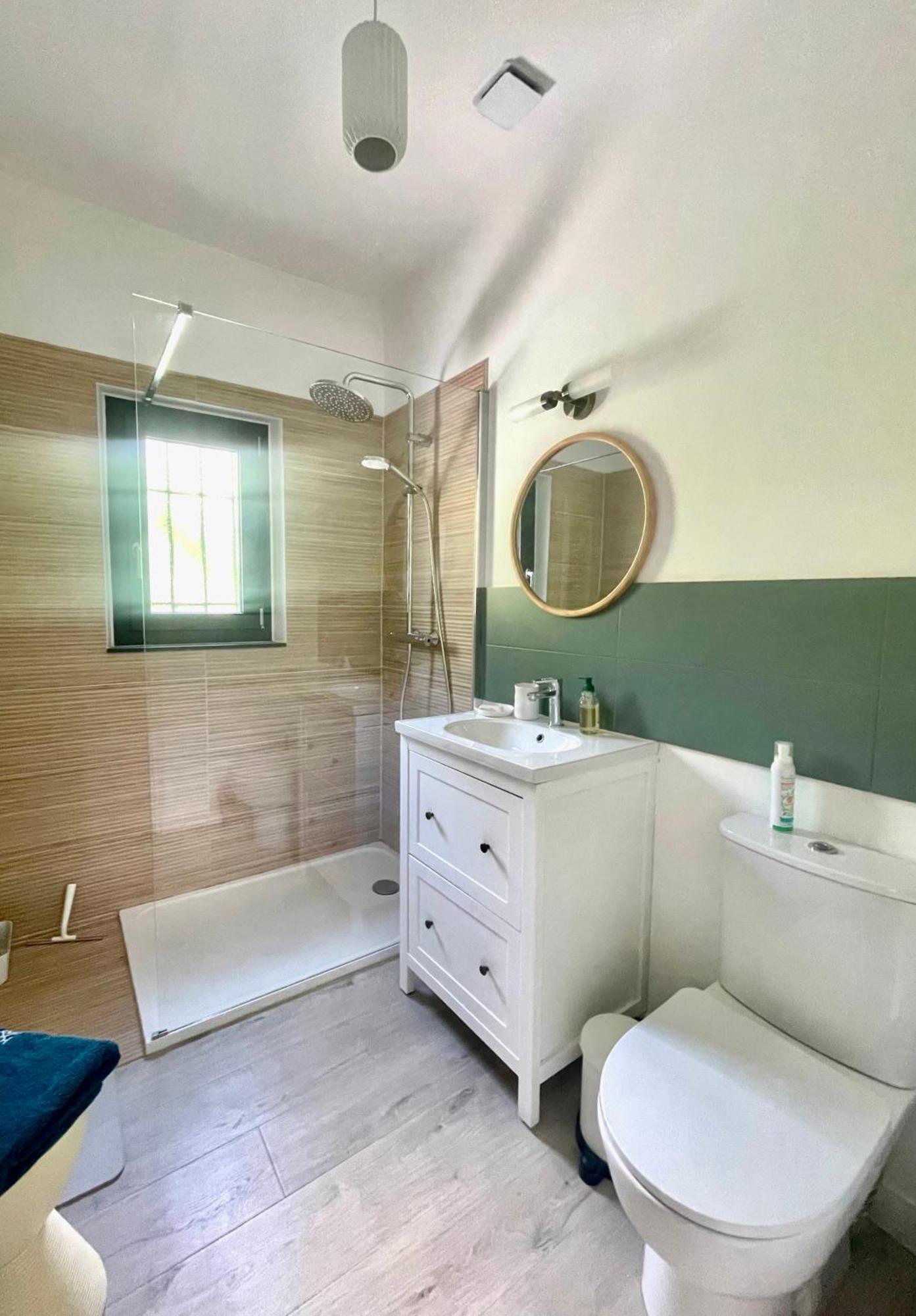 Les Cistes Bed and Breakfast Mallemort Εξωτερικό φωτογραφία