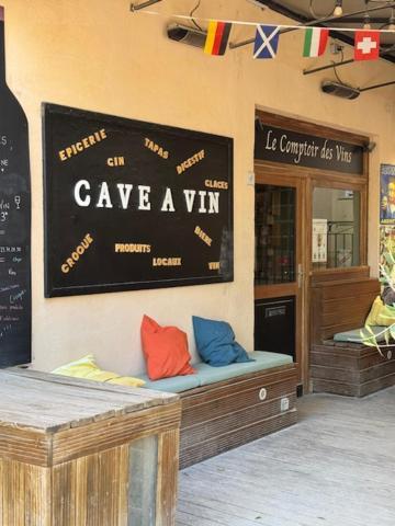 Les Cistes Bed and Breakfast Mallemort Εξωτερικό φωτογραφία